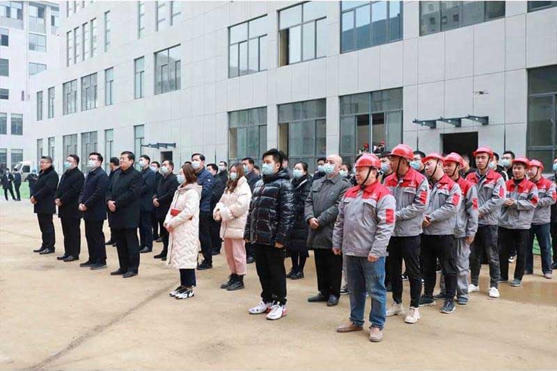 市中区各部门（局、街道）主要负责人及HJC黄金城生物技术部分员工和施工团队参加开工仪式